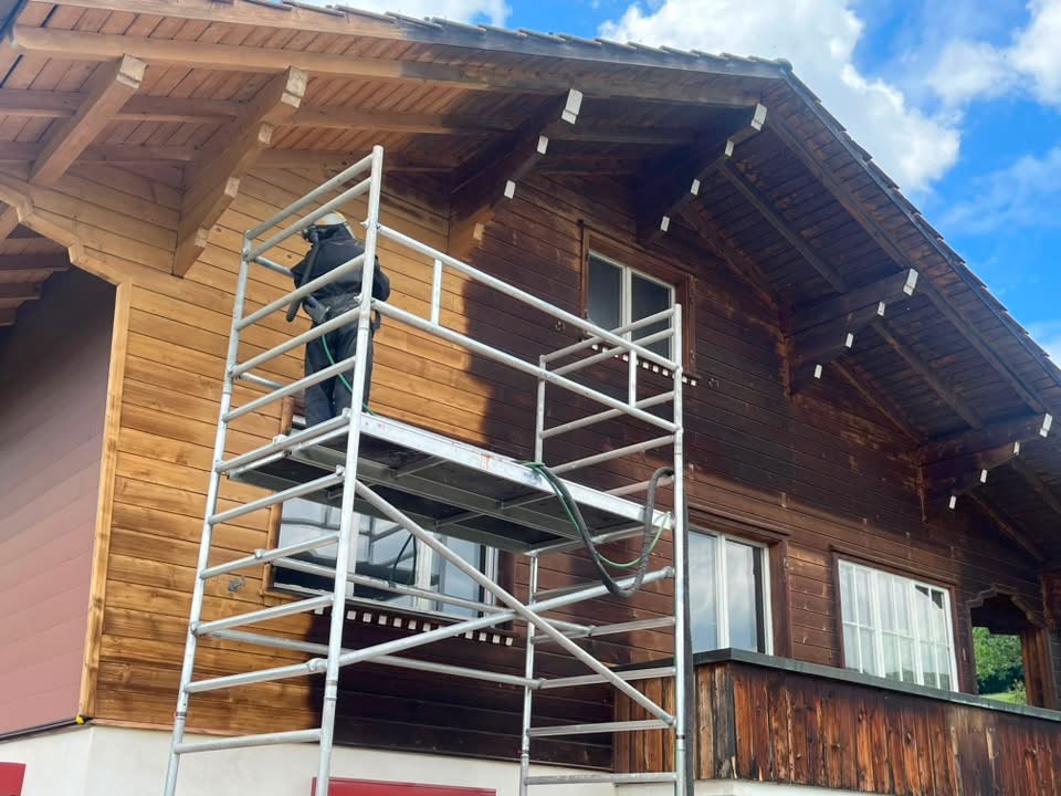 Rénovation d&rsquo;un chalet en bois à Loveresse