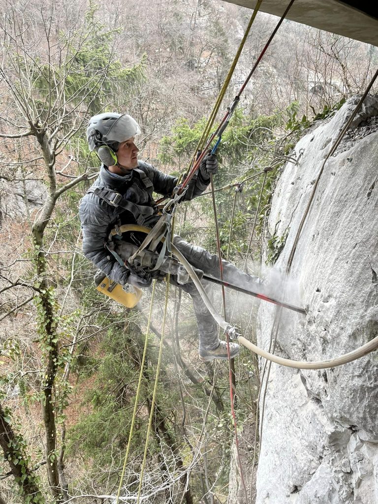 Stabilisation de massifs rocheux