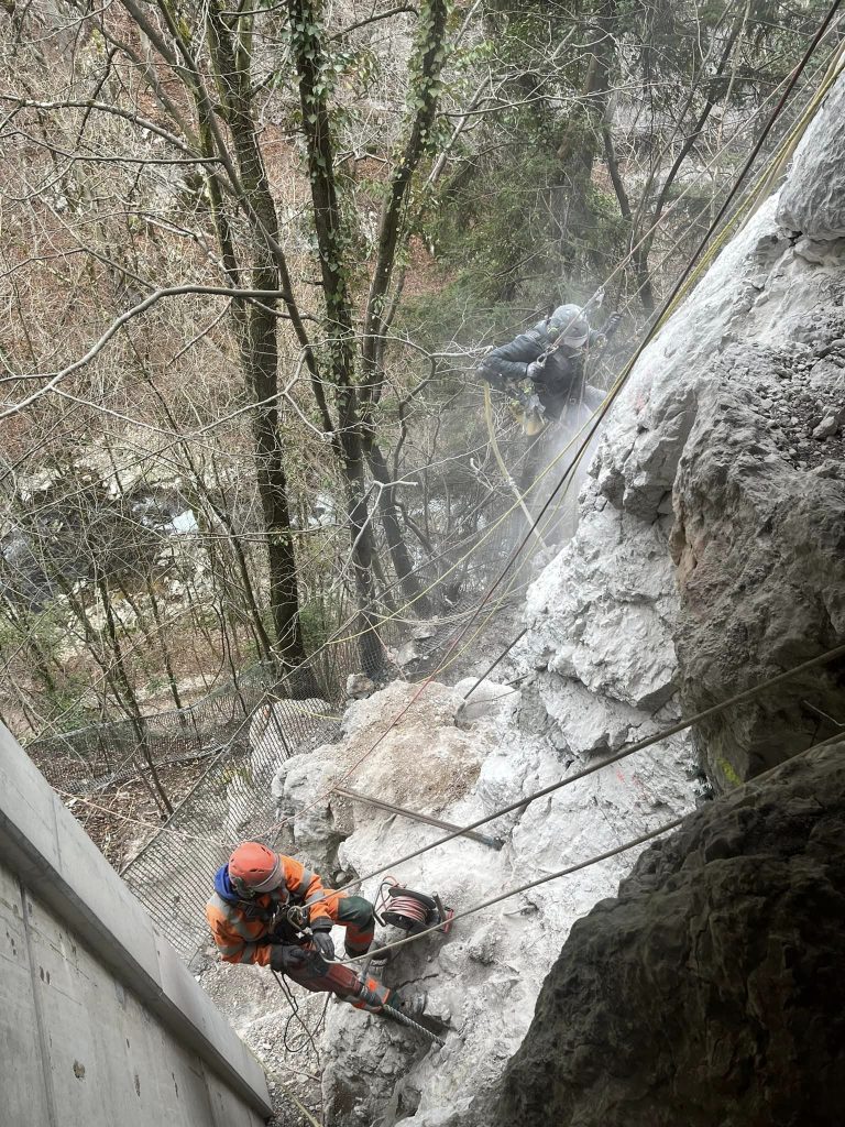 Stabilisation de massifs rocheux