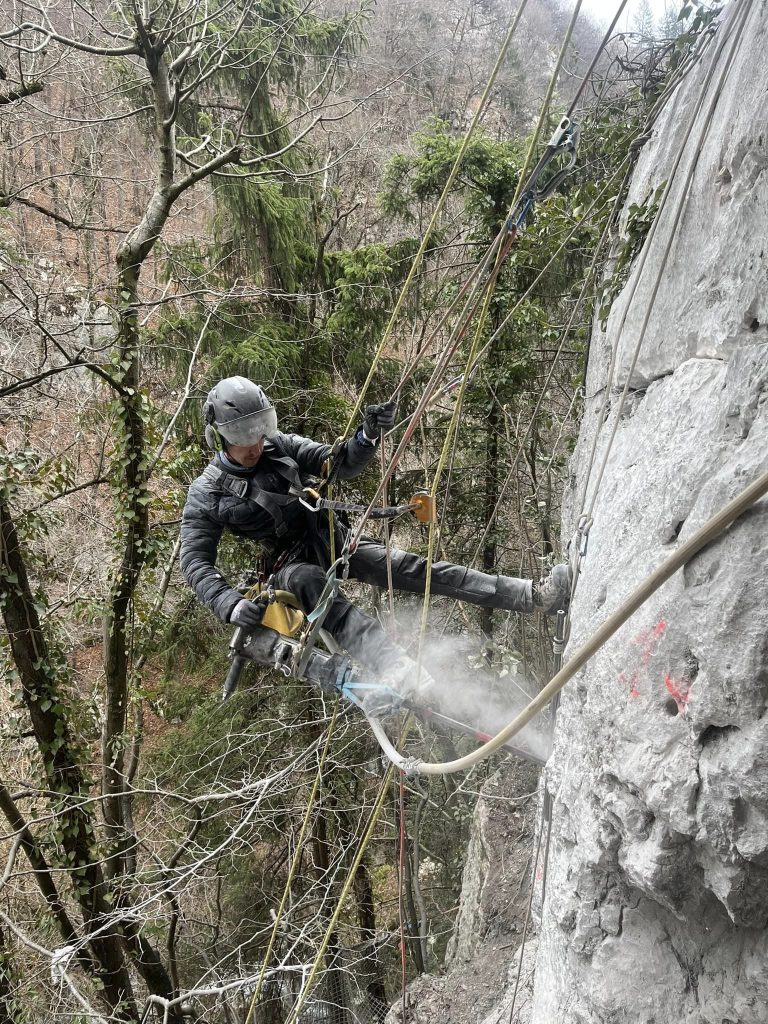 Stabilisation de massifs rocheux