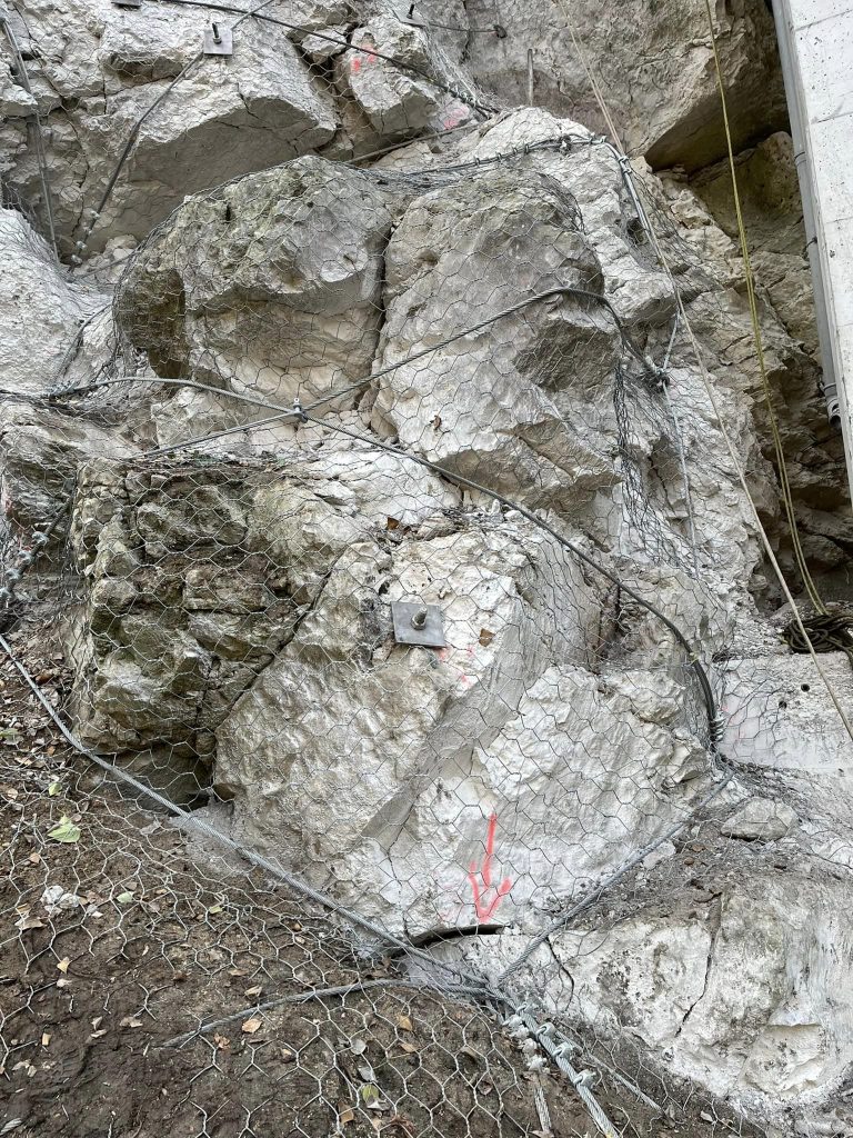Stabilisation de massifs rocheux