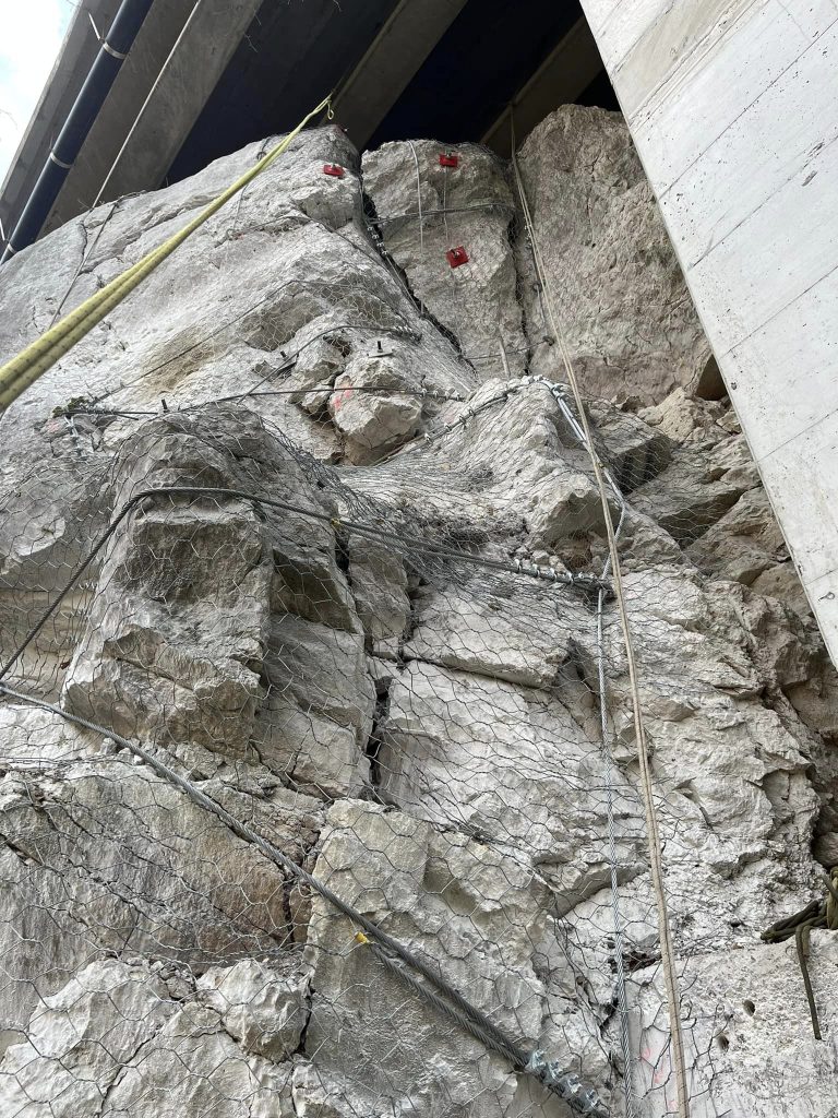Stabilisation de massifs rocheux
