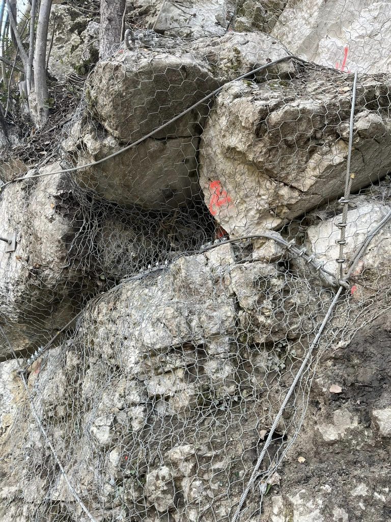 Stabilisation de massifs rocheux