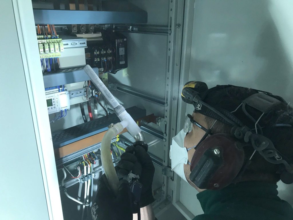 bYI8530o